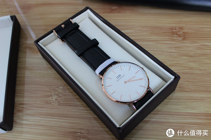 简约学院风：Daniel Wellington 丹尼尔•惠灵顿 腕表