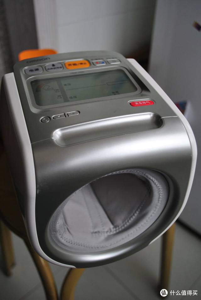 omron 欧姆龙 hem-1020上臂式电子血压计