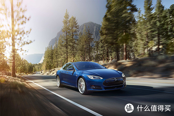 “双驱”低配版：TESLA 特斯拉 推出 Model S 70D 电动汽车