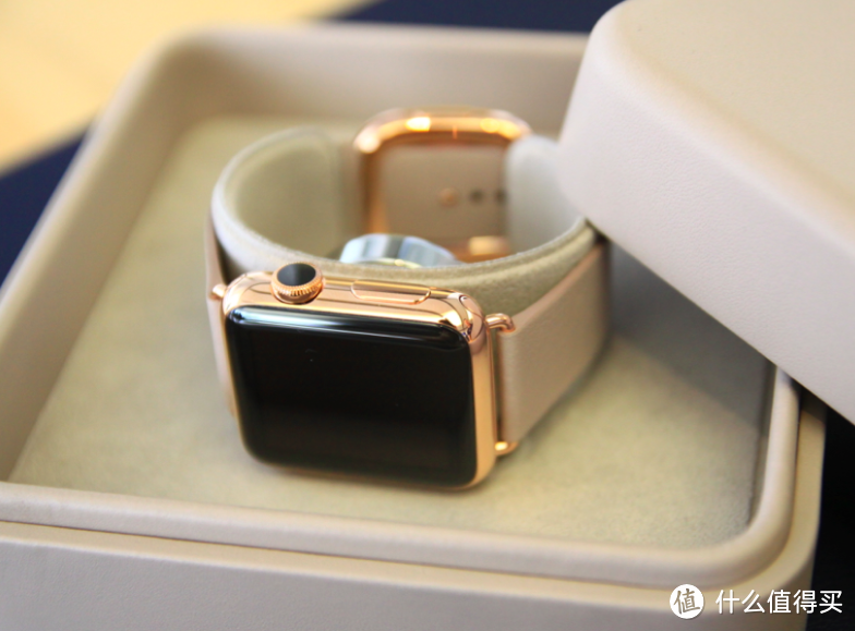 围观黄金版：苹果 Apple Watch 上手试玩