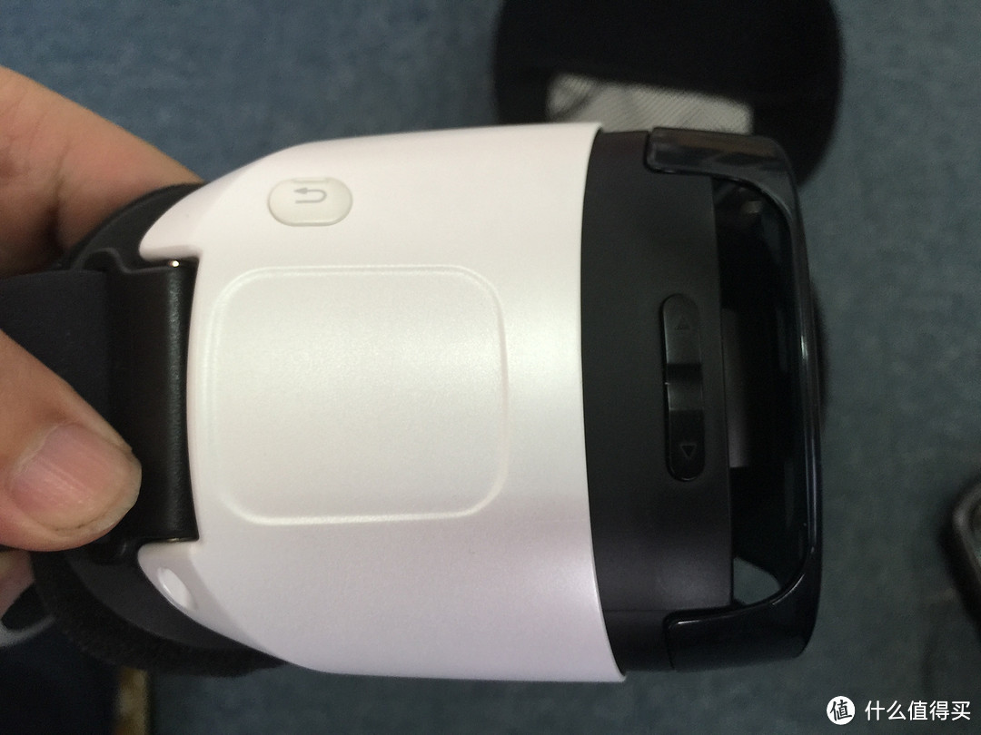 虚拟现实真的好酷：SAMSUNG 三星 Gear VR 和国行的note4 初体验