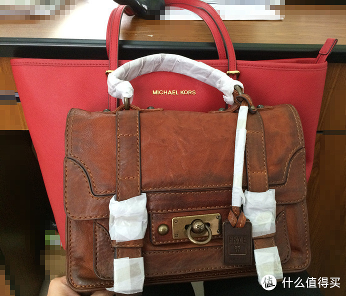 简直精分的包包集合，MICHAEL Michael Kors Jet Set Travel 挎包 & Frye Cameron Small Satchel Cognac 复古小背包