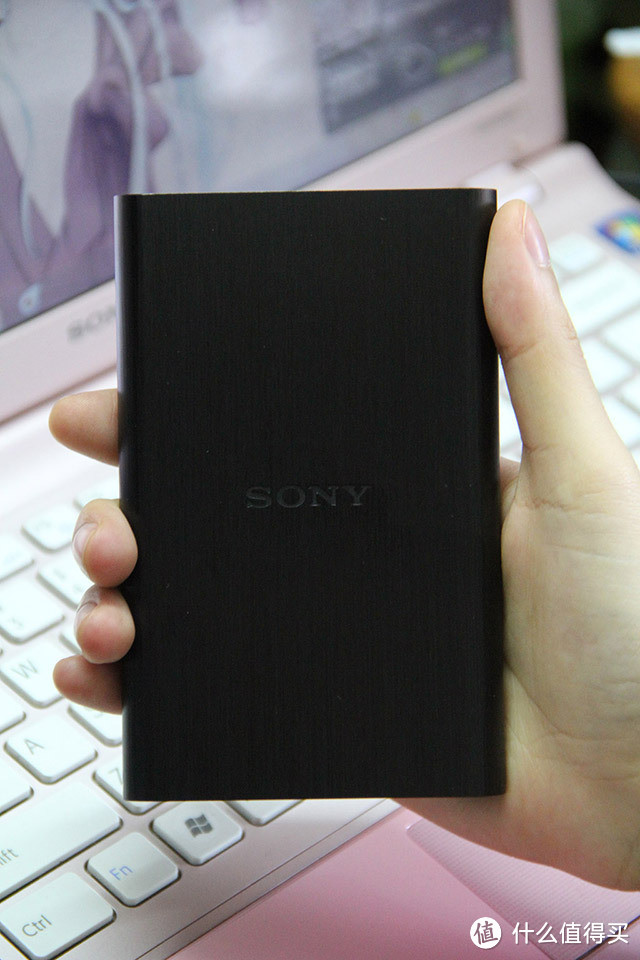 这个硬盘盒好厉害：SONY 索尼 HD-E1 外置硬盘驱动器 