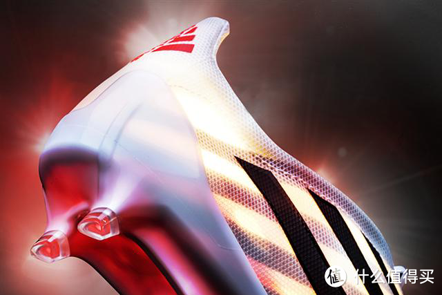 史上最轻足球鞋面世：adidas 阿迪达斯 发布 adizero 99g 全球限量299双