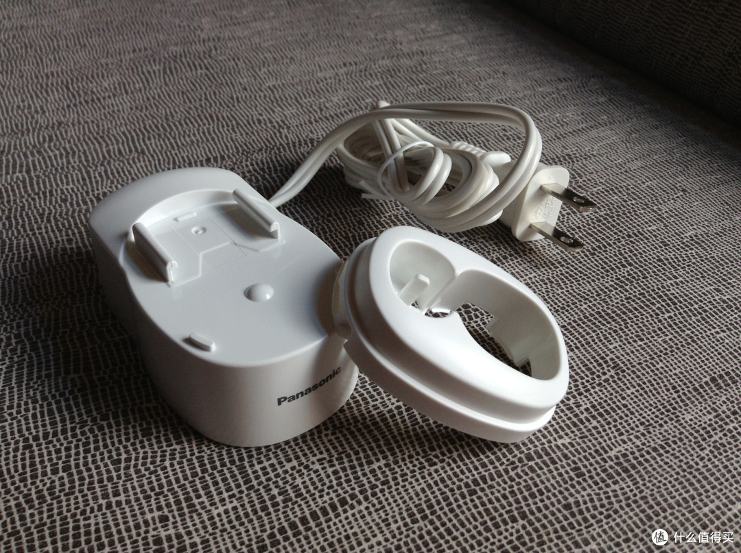 日淘 Panasonic 松下 EW-DE43-S 声波震动牙刷 & eneloop 爱乐普 急速充电器套装 K-KJ11MCC40 开箱