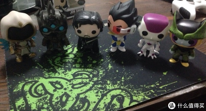 Funko 权力的游戏 Jon Snow 套装:公仔、T-shirt 和钥匙链