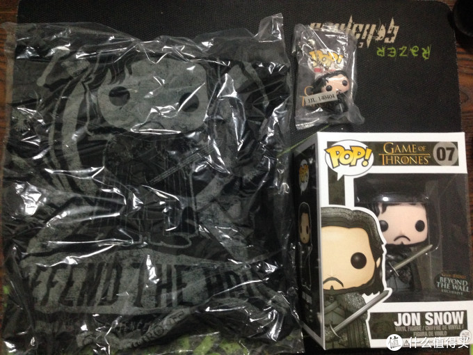 Funko 权力的游戏 Jon Snow 套装:公仔、T-shirt 和钥匙链