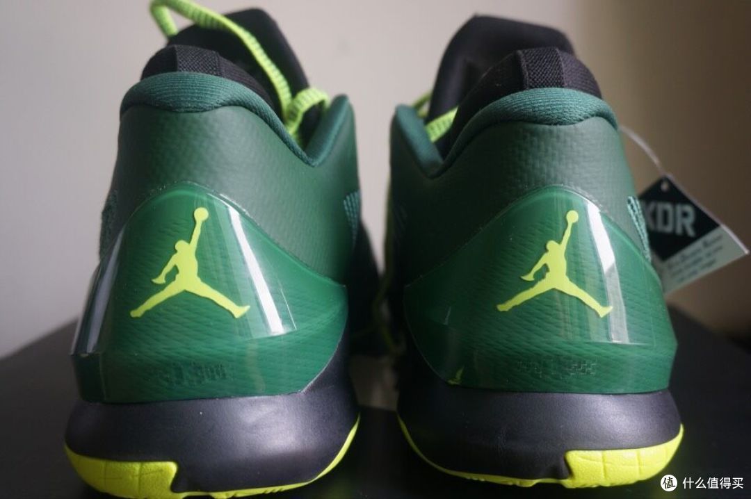 到夏天该运动了spalding斯伯丁74604y篮球jordancp3viii篮球鞋