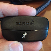 戴着GARMIN 佳明 Fenix3和HRM-RUN心率带去跑步