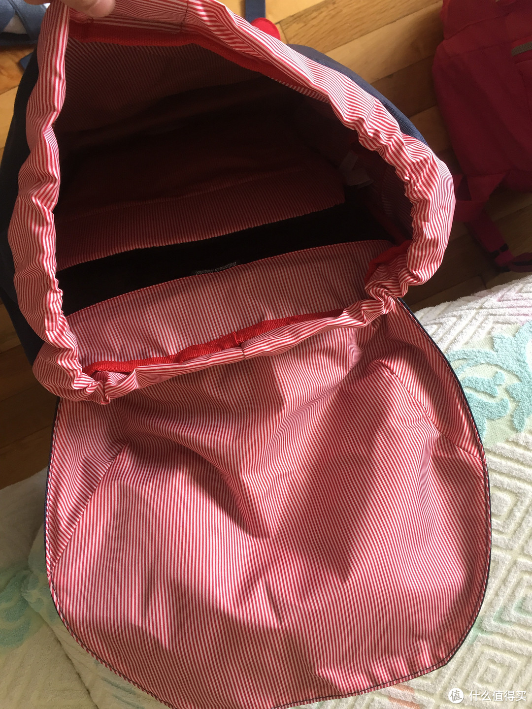 Herschel Supply Co. Little America 双肩包到货,顺手翻个包