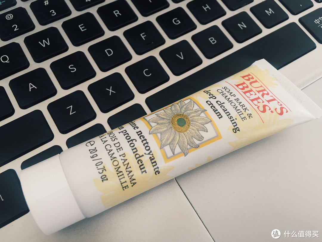 给你心的呵护：Burt's Bees 小蜜蜂 Essential Everyday Beauty Kit 基础美容护理5件套 