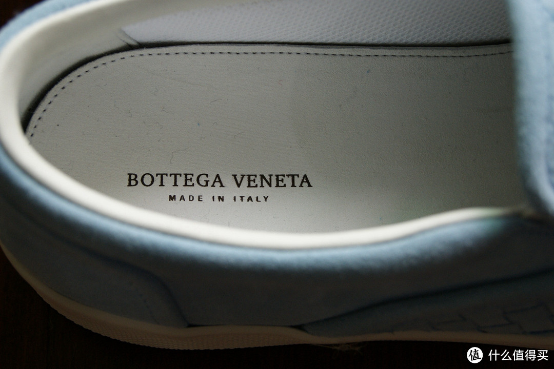 晴空万里：Bottega Veneta 晴空蓝编织麂皮一脚蹬运动休闲鞋