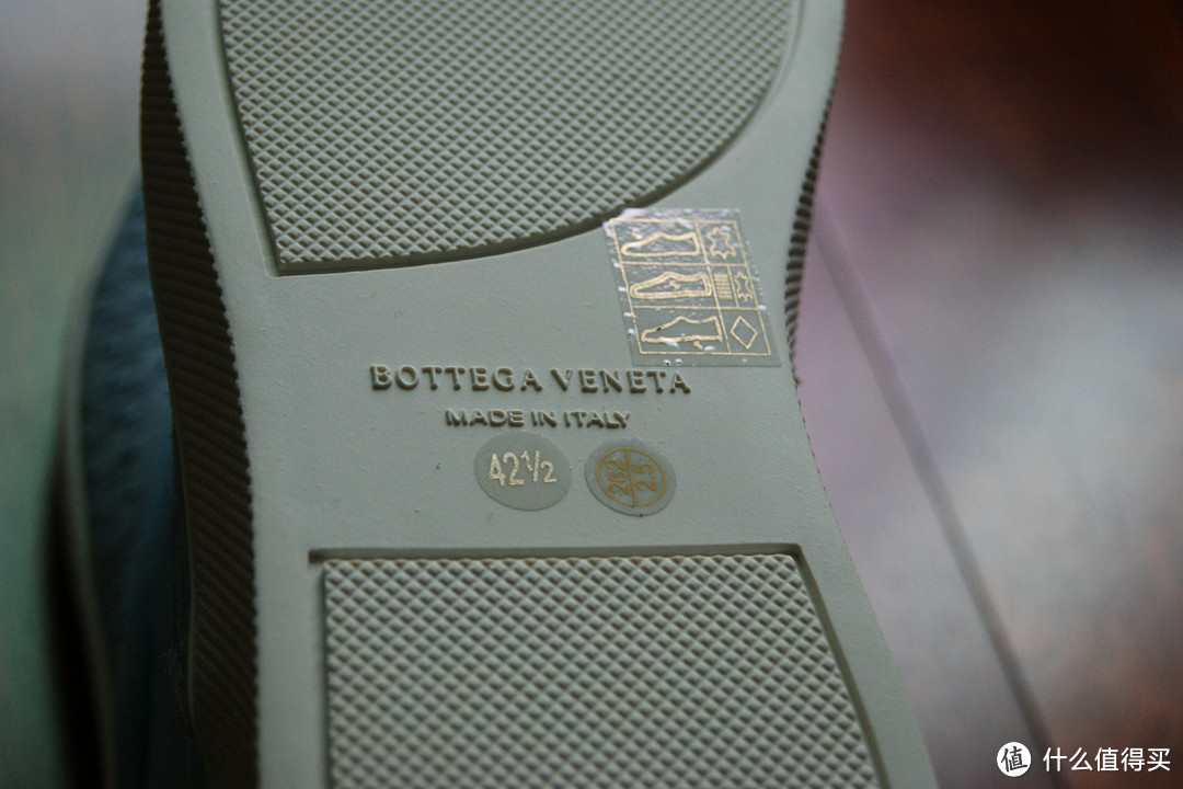 晴空万里：Bottega Veneta 晴空蓝编织麂皮一脚蹬运动休闲鞋