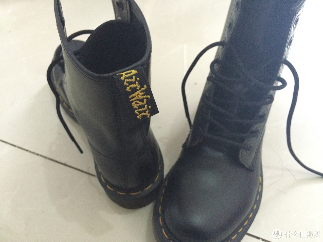 Dr. Martens 1460 经典八孔马丁靴