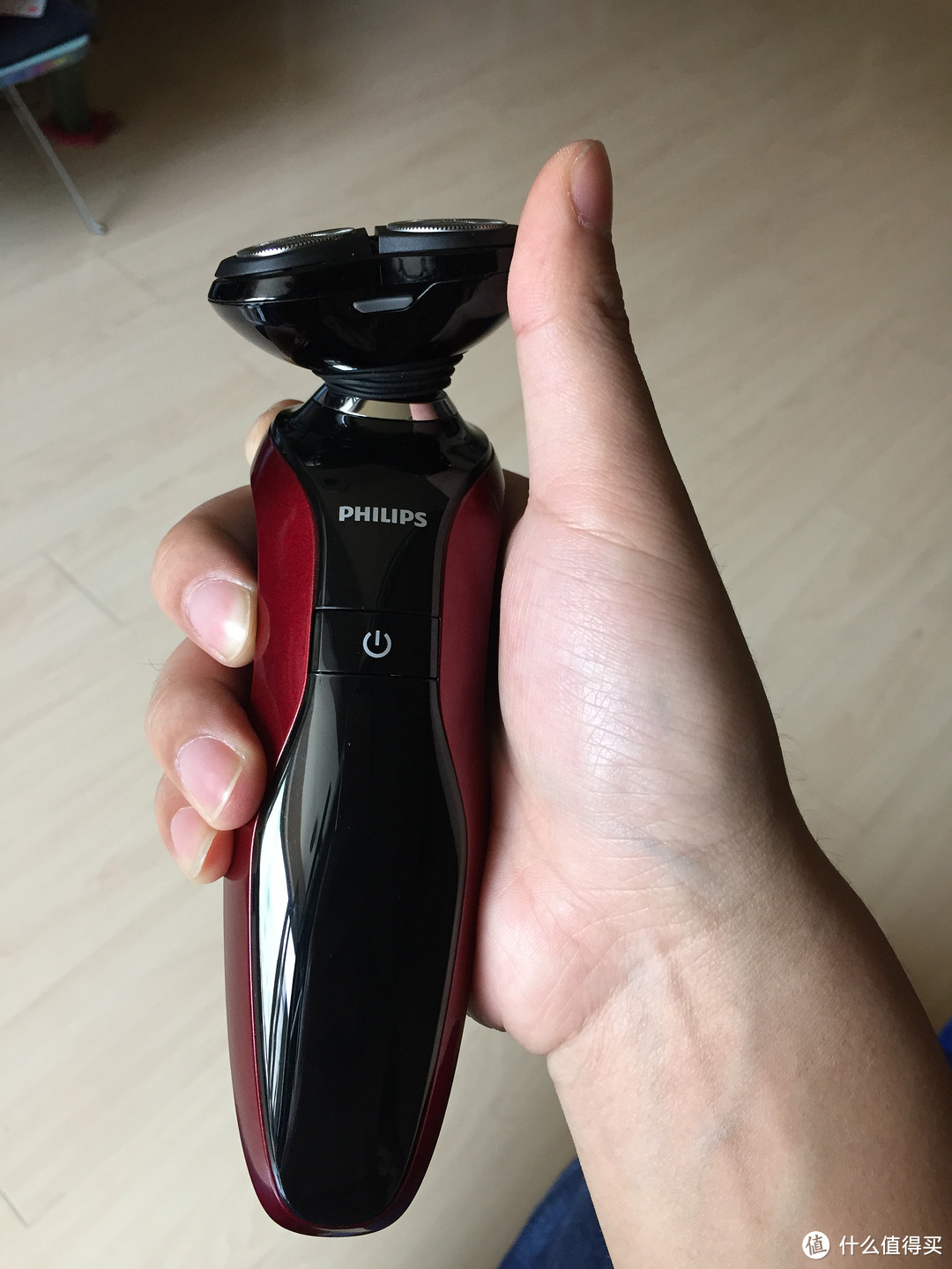 PHILIPS 飞利浦 S538/12 电动剃须刀