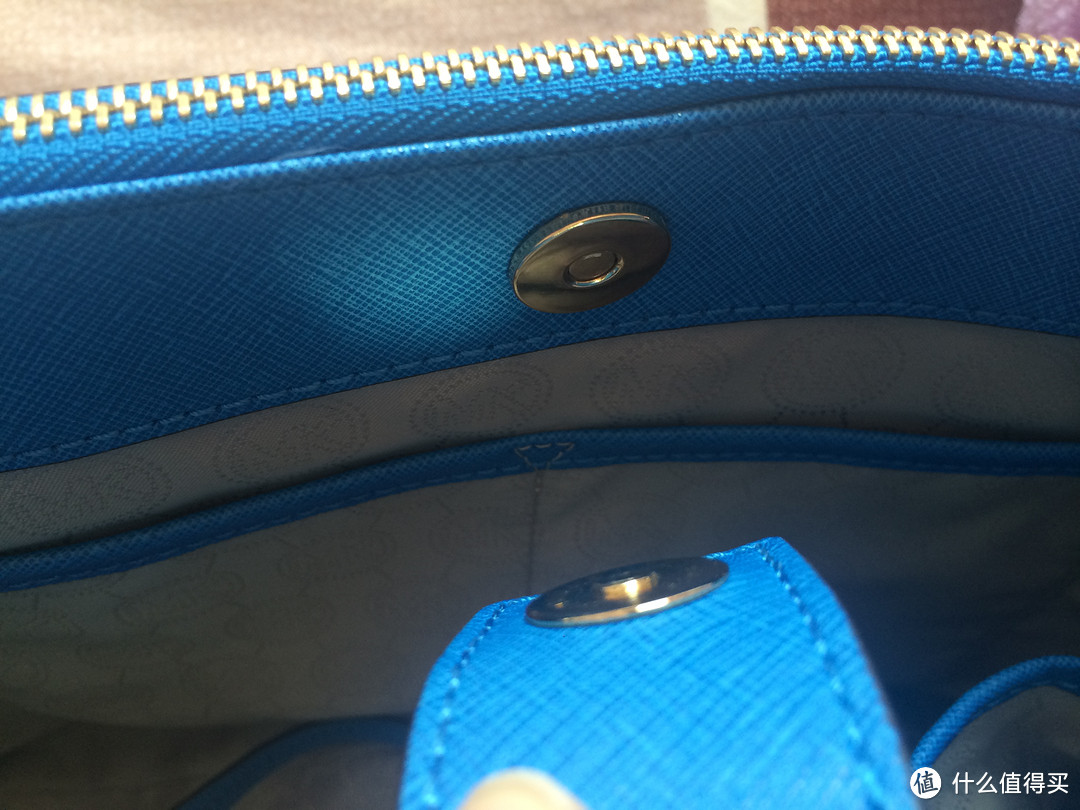 买你怎么那么难：MICHAEL Michael Kors Sutton Medium Colorblock Satchel 蓝黑拼色杀手包中号