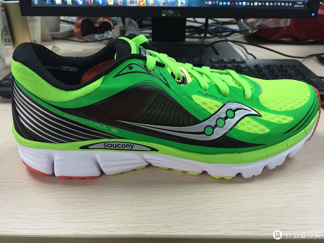 为夏季而生：saucony 索康尼 Kinvara 5 轻量缓冲跑鞋