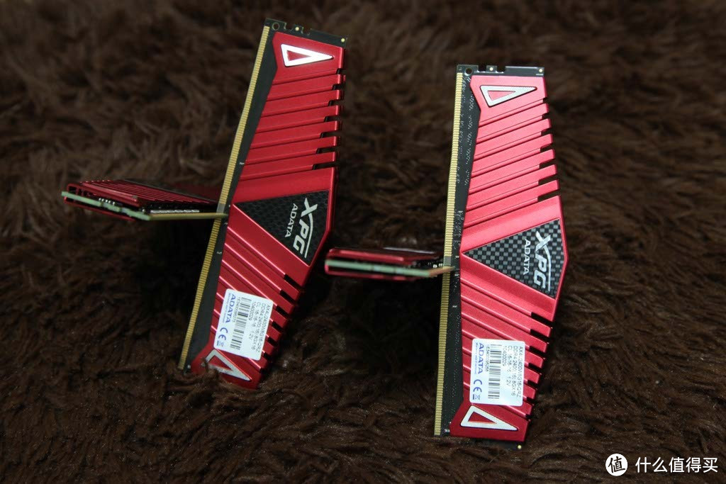 入手 ADATA 威刚Z1 DDR4 32GB内存附简单超频测试