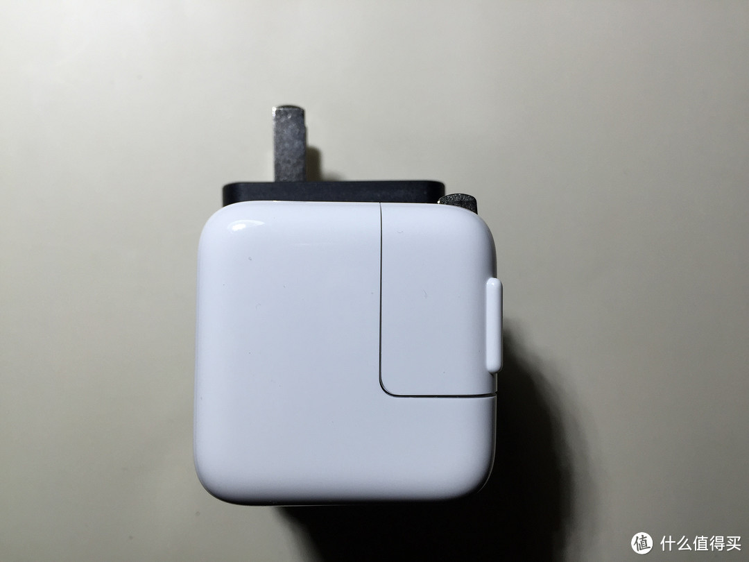 华硕 ZenFone 2 智能手机:硬件感人,软件怡人