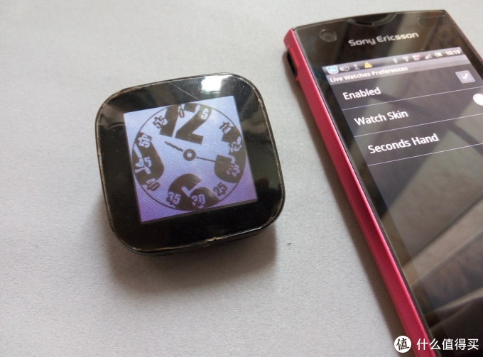 一次领先的”尝试“:Sony Ericsson LiveView 蓝牙手表