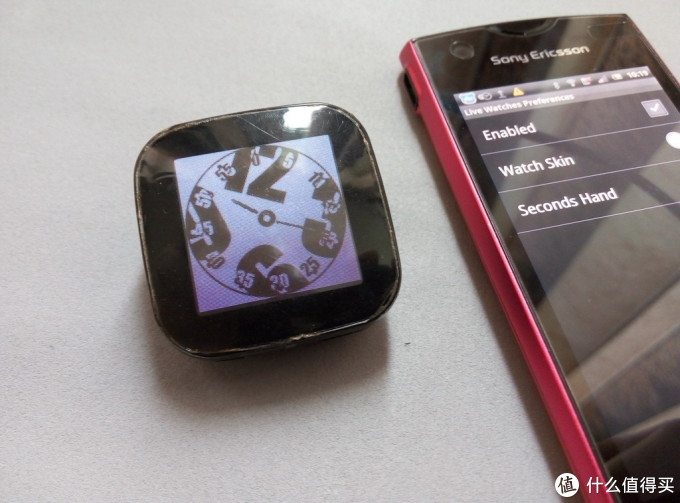 一次领先的”尝试“：Sony Ericsson LiveView 蓝牙手表