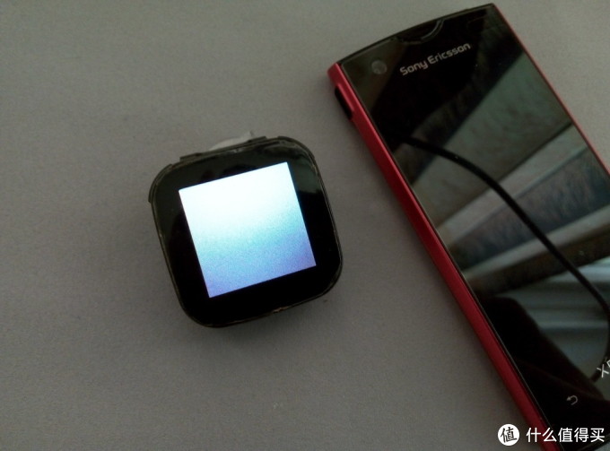 一次领先的”尝试“:Sony Ericsson LiveView 蓝牙手表