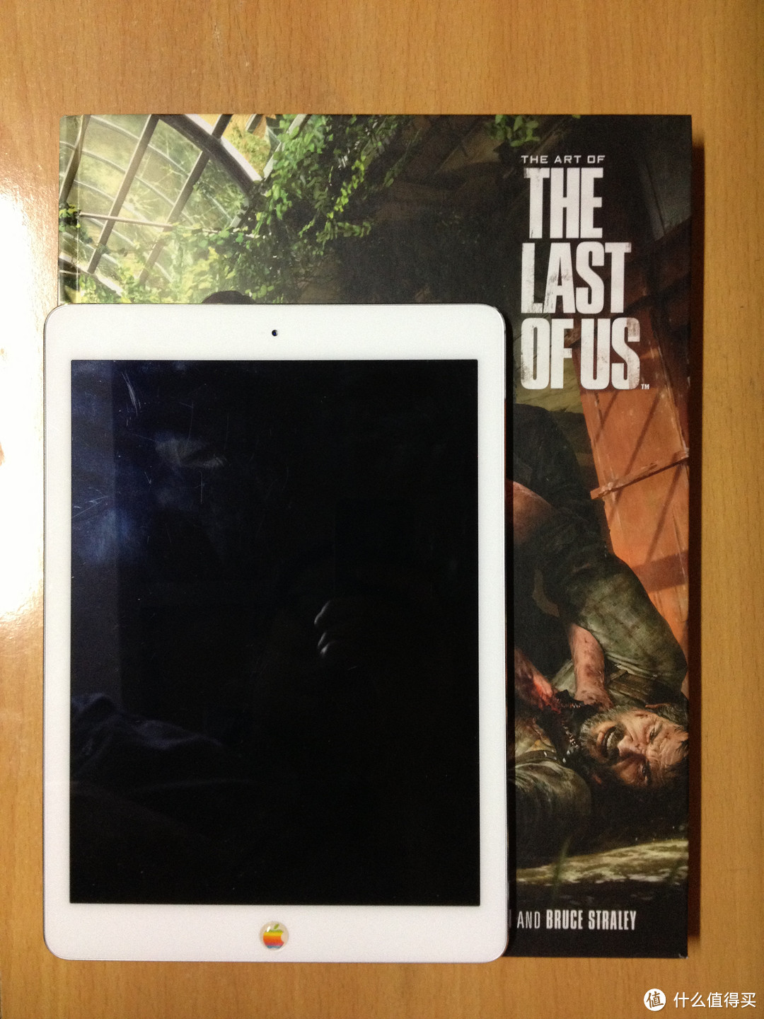 感受神作魅力：the Art of the Last of Us 原版设定集
