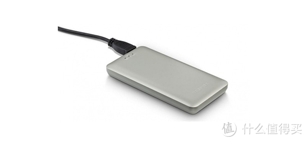 SD卡槽 + SSD存储：TOSHIBA 东芝 推出 AeroMobile 无线移动固态硬盘