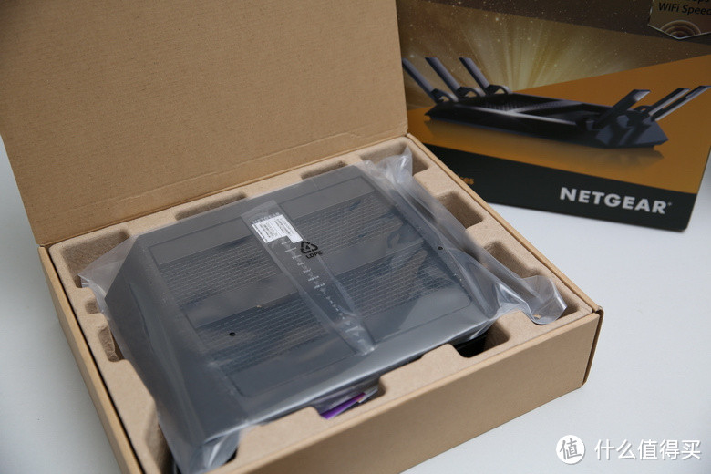 硬件的巨人：Netgear 网件 R8000 无线路由