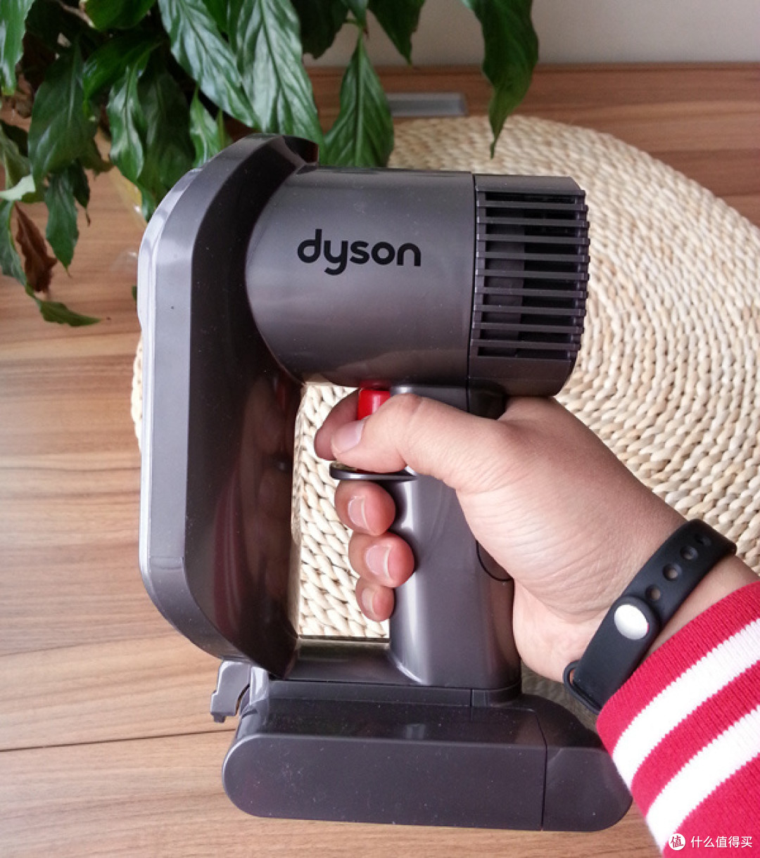 果断买入：Dyson 戴森 DC35手持式吸尘器