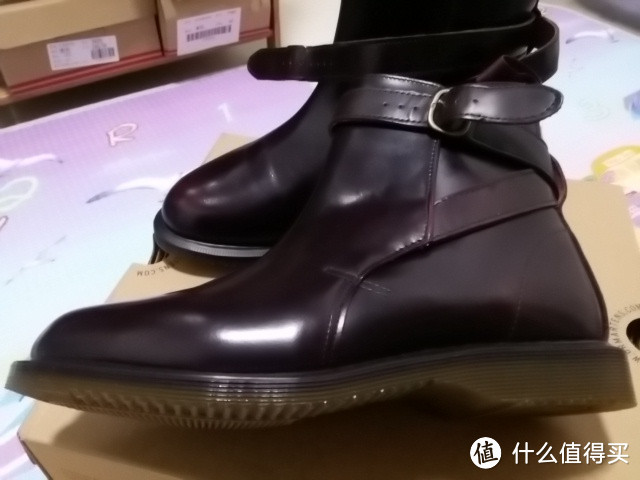 大脚妹子海淘三双女鞋（Dr. Martens 马丁靴、Nine Wes 平底鞋和Reebok 跑鞋）的简单报告