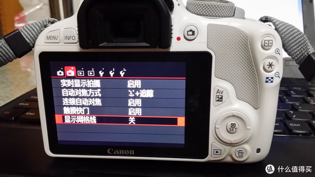 心心念念的人生第一台单反：CANON EOS Kiss X7（100D）白色限量版 18-55/40双头套机