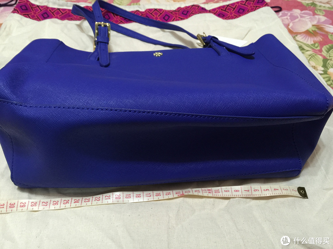 努力工作买包包！入手 Tory Burch York Saffiano Leather 手提包