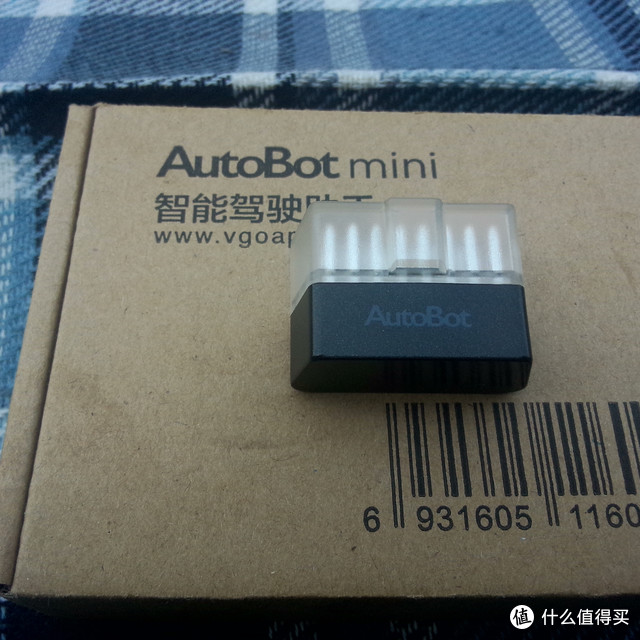 汽车的智能穿戴：AutoBot mini 智能行车驾驶助手