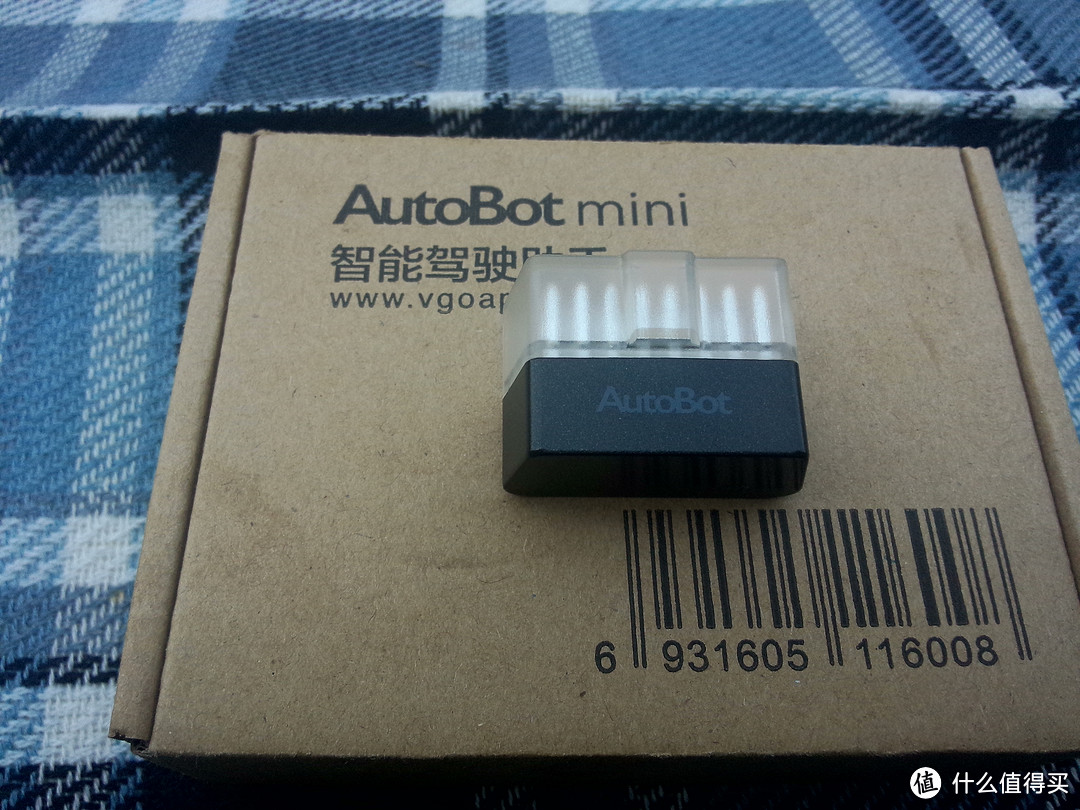 汽车的智能穿戴：AutoBot mini 智能行车驾驶助手