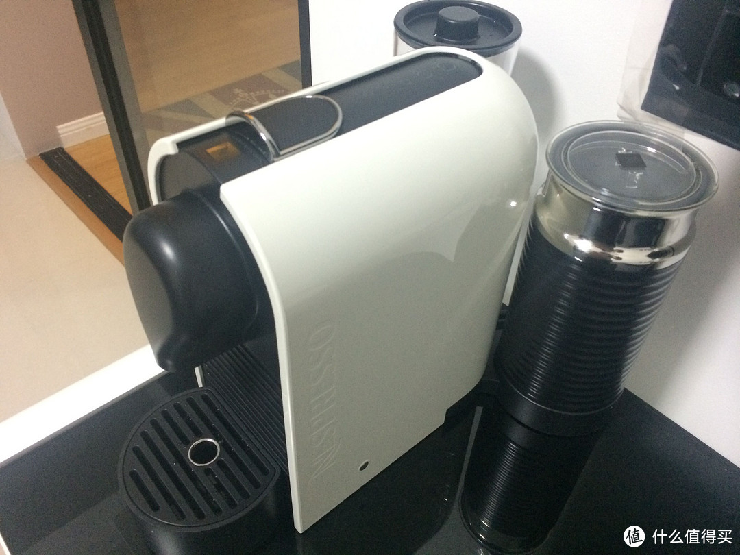 生活就是要化繁为简：nespresso 奈斯派索 全自动胶囊咖啡机 UMilk C55