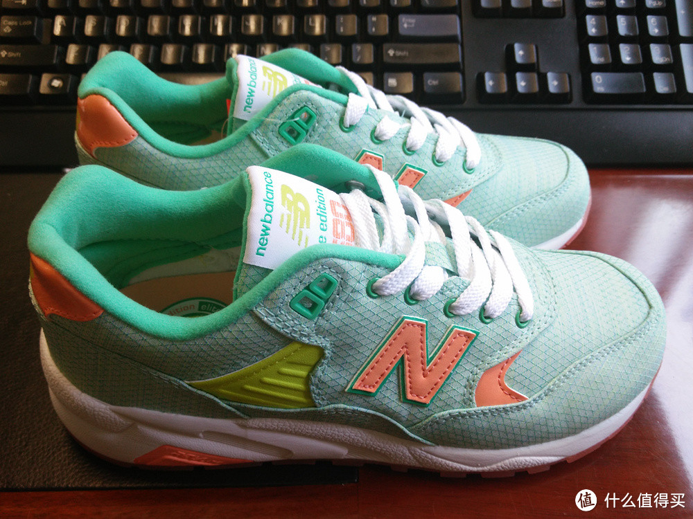 跟风晒new balance WRT580，复古休闲鞋，顺便晒只貂