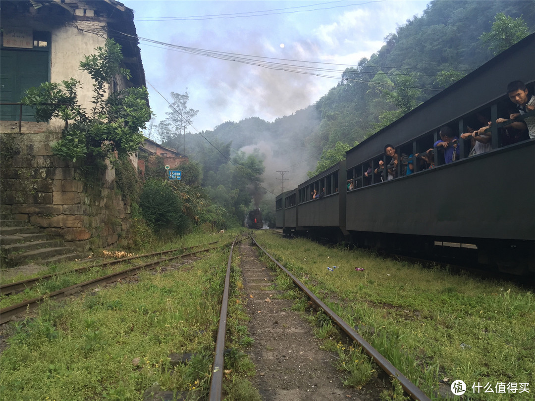 千万里只为追寻你：四川嘉阳蒸汽小火车 — 工业革命活化石