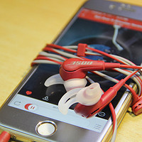 最舒适的运动型入耳式耳机？Bose Sound Ture 红色
