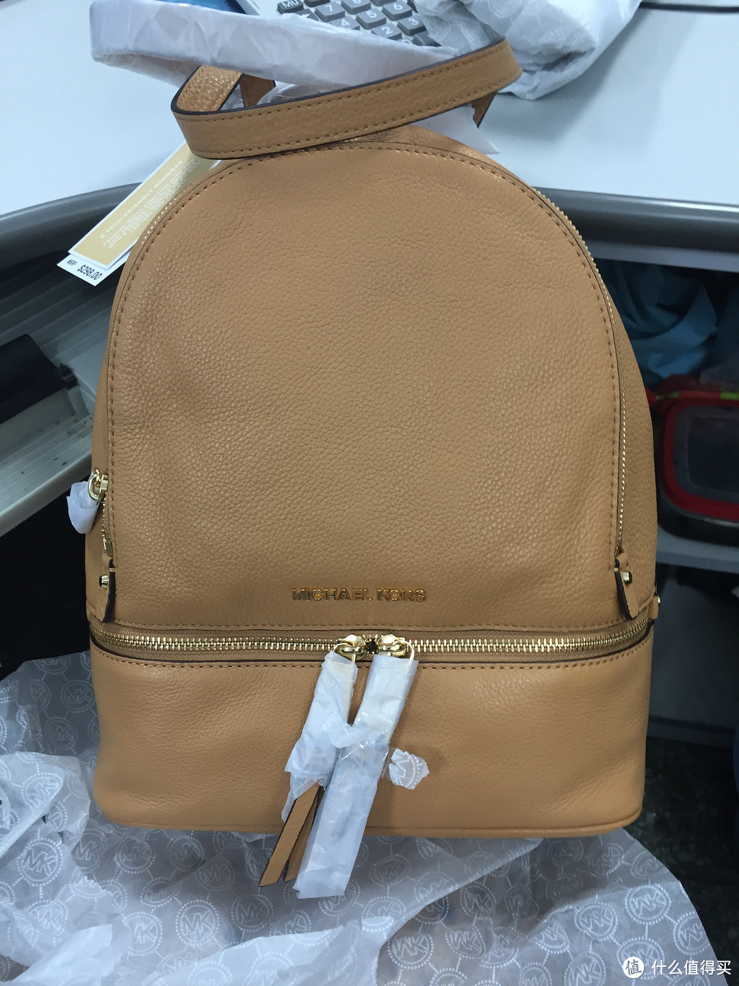 尼曼免费直邮 包税5天到手：MICHAEL Michael Kors Rhea Small Zip 双肩包、Jet Set Travel Large Saffiano 斜挎包