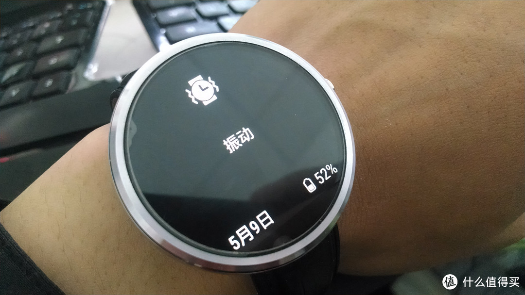 Moto 360 搭载 Duwear 智能手表系统体验