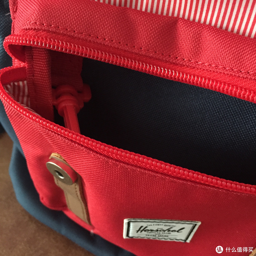 风骚美：Herschel Supply Co. Little America 双肩背包