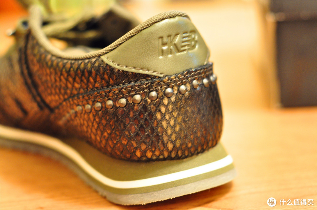 HKNB特别版 Heidi Klum for New Balance WL420 女款蛇皮纹运动鞋