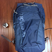 只适合短途游的Lowepro 乐摄宝 Photo Hatchback 22L 双肩摄影背包