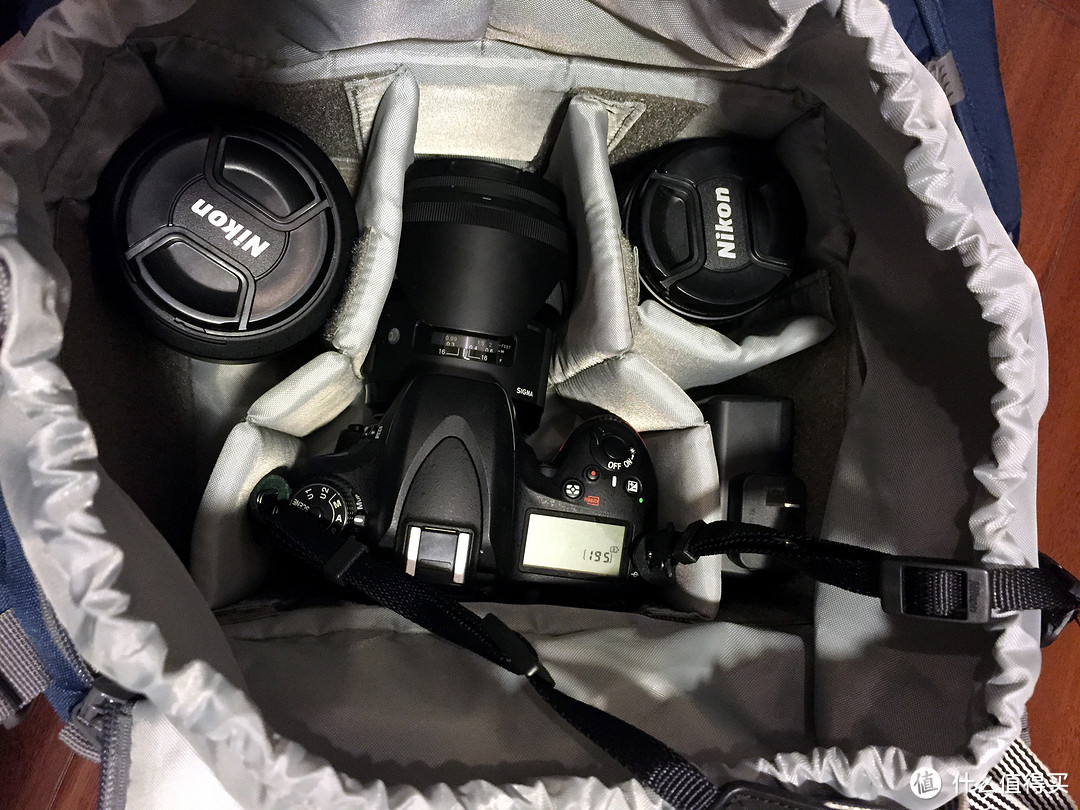 只适合短途游的Lowepro 乐摄宝 Photo Hatchback 22L 双肩摄影背包