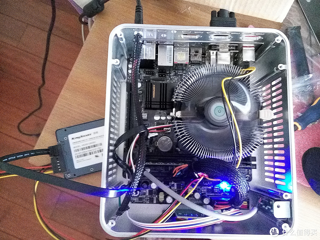 帮朋友攒机：E.mini 立人 E-W80 ITX 全铝迷你机箱