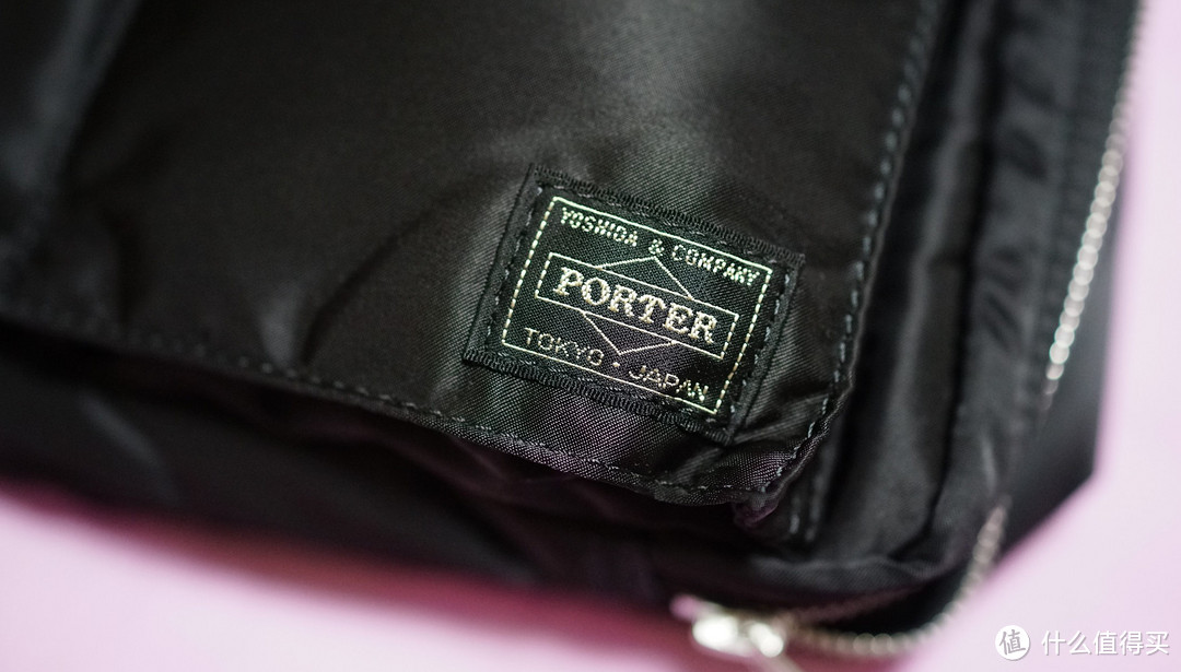 一针入魂：PORTER TOKYO 男士黑色尼龙材质邮差包