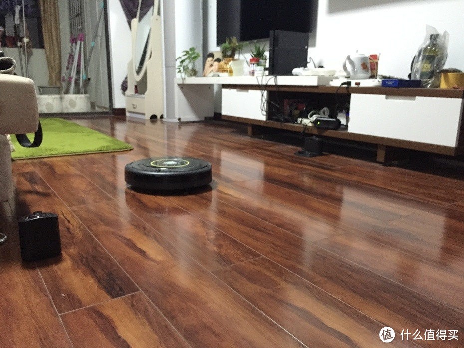 我家的清洁套装：irobot871+花王拖把+静电除尘纸+静电除尘掸