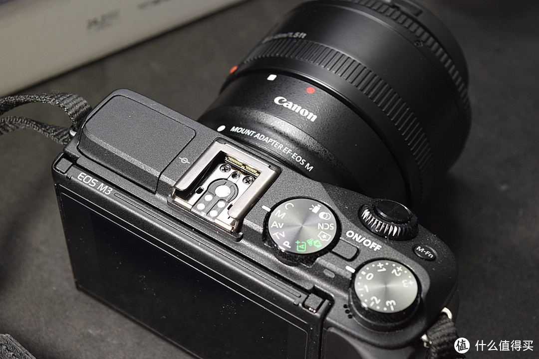 入手Canon 佳能 EOS M3 微单相机，再配永诺50MM人像镜
