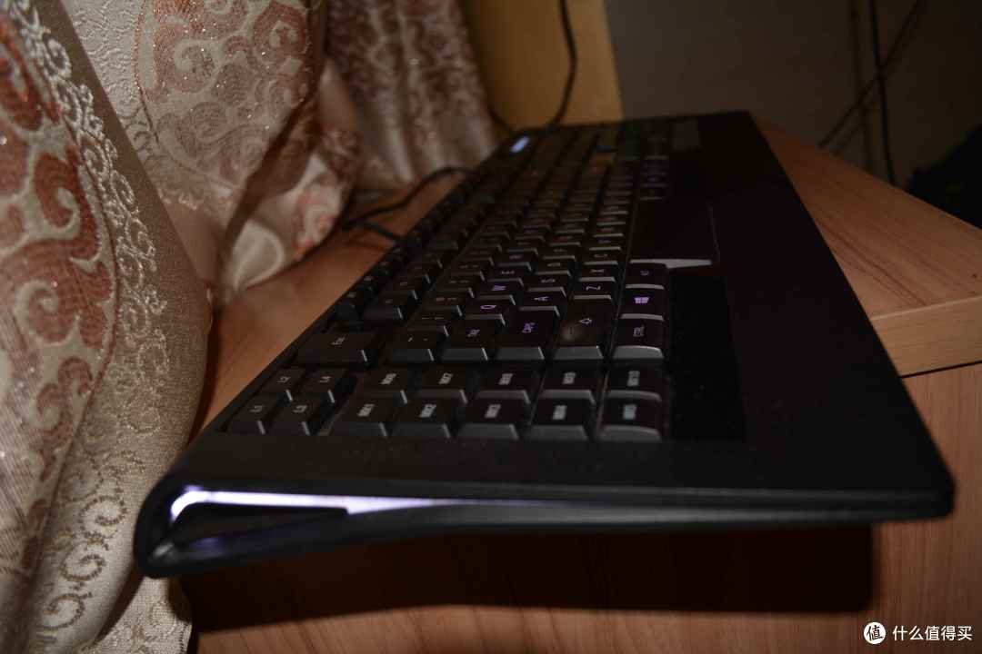 SteelSeries 赛睿 Apex 游戏键盘